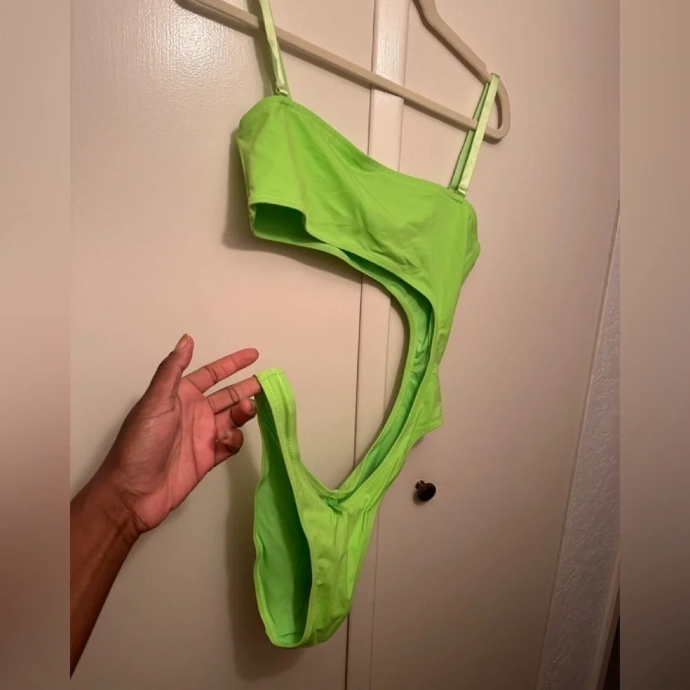 SKIMS Strapless Monokini Swimsuit XL NWT Cutout One Piece